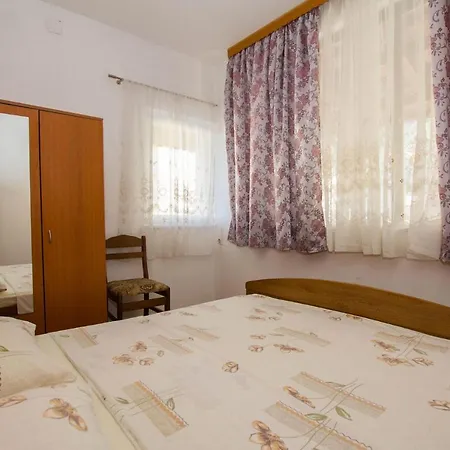 David - 20m From The Beach With Parking Apartment Trogir
