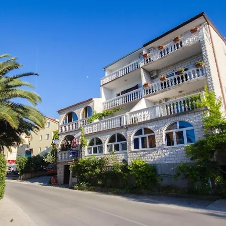 David - 20m From The Beach With Parking Apartment *