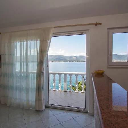 Apartment David - 20m From The Beach With Parking *